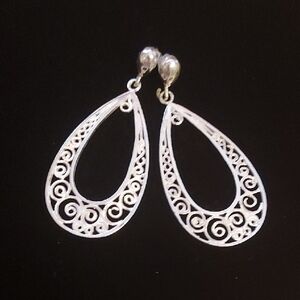 Fillagree Teardrop Earrings Silver Tone Vintage